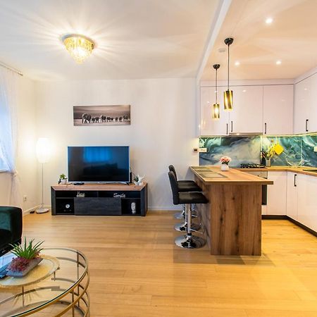 Апартаменти Flexible Selfcheckins 38 - Zagreb - Garage - Loggia - New - Luxury - Екстер'єр фото